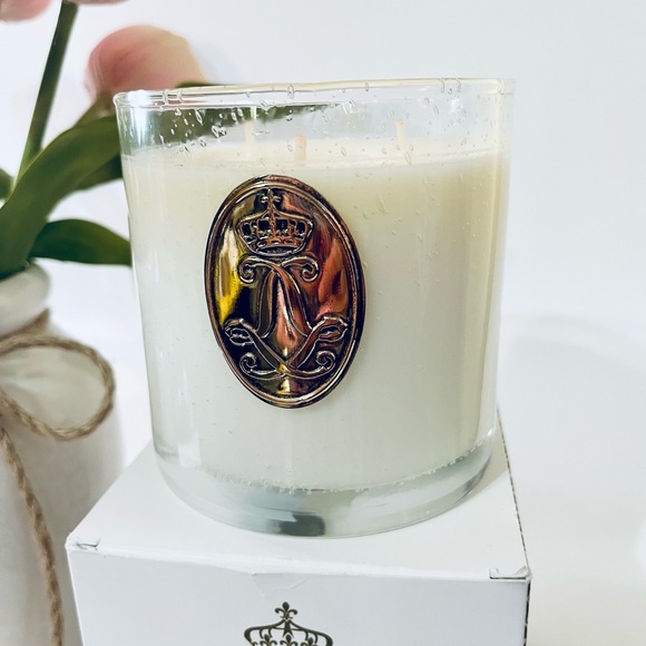 Chateau De Versailles “Trianon 1693” Scented Candle - Picture 2 of 10